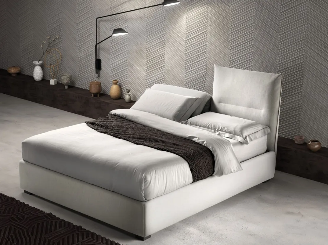 Letto matrimoniale con testiera relax regolabile Sharp di Bside